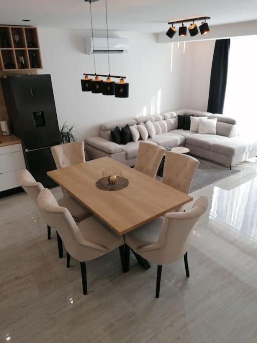 Apartman Max !!!! Omiš Eksteriør billede